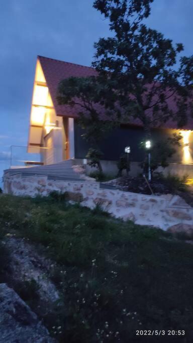 Casa Do Neto. Anexo Vale Da Ginjeira.